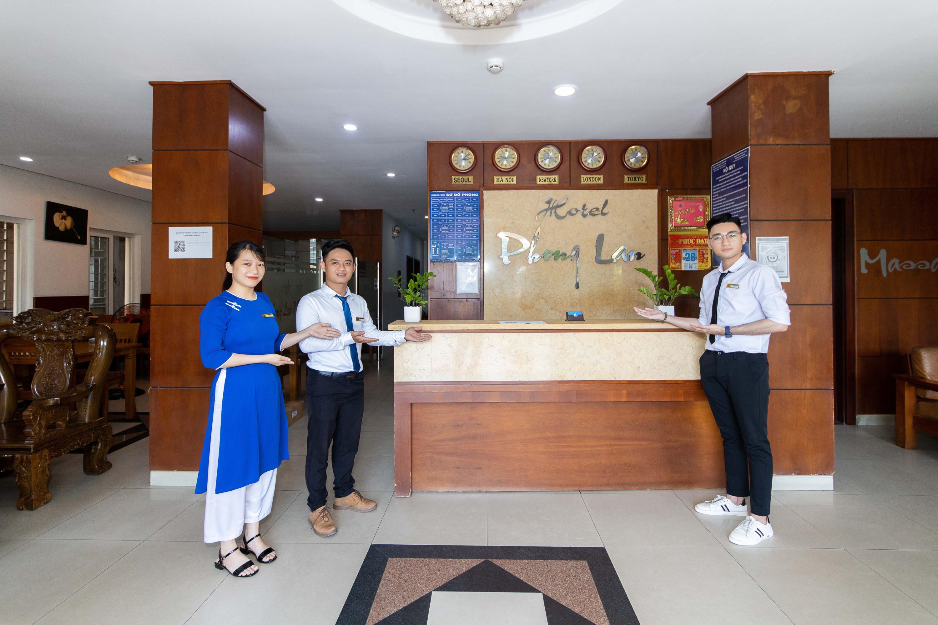 Hotel Phong Lan 2